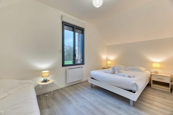 3 bedrooms, iron/ironing board, travel cot, WiFi