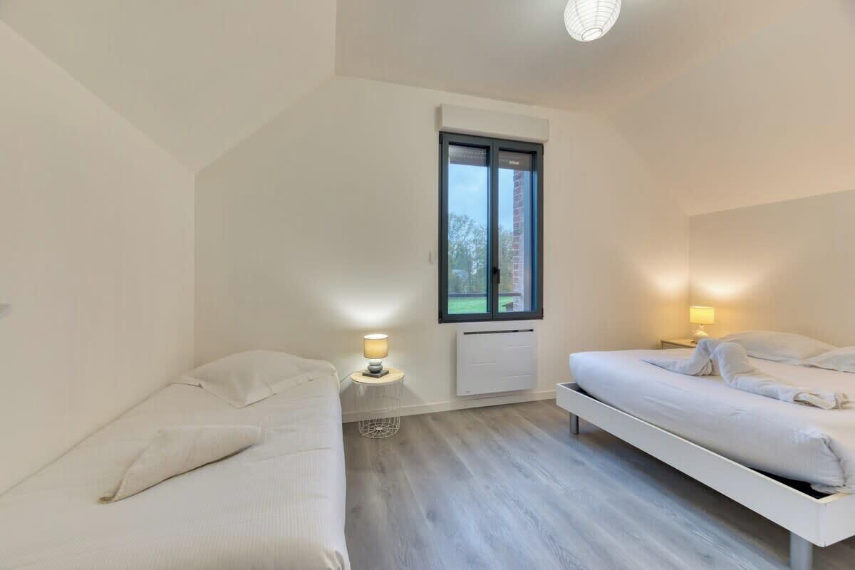 3 bedrooms, iron/ironing board, travel crib, WiFi