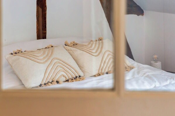 2 chambres, fer et planche à repasser, Wi-Fi, draps fournis