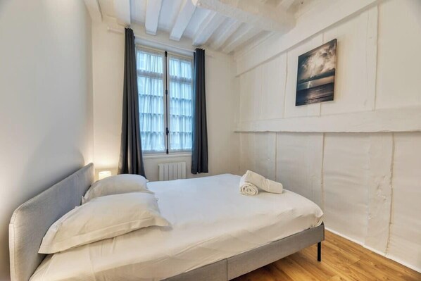 2 bedrooms, WiFi, bed sheets