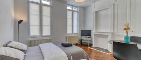 1 bedroom, WiFi, bed sheets