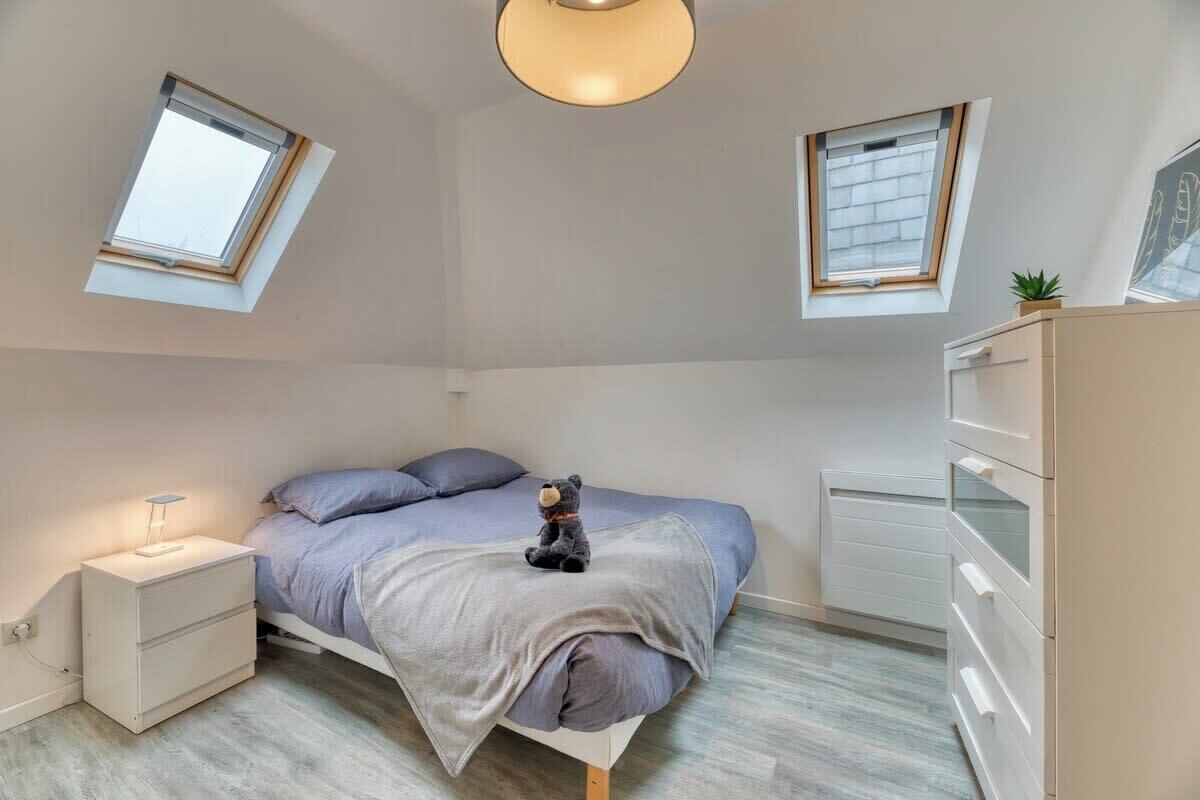 1 habitación, tabla de planchar con plancha, wifi y ropa de cama 