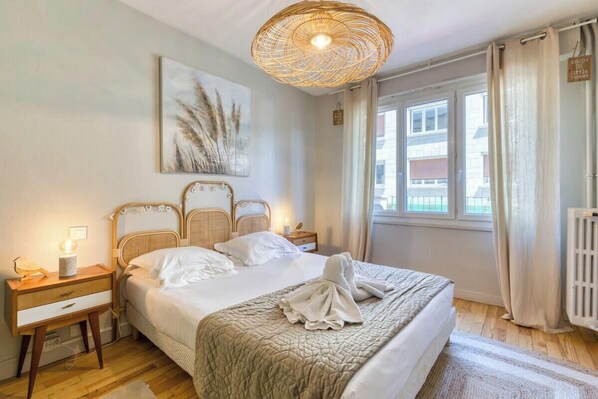 1 bedroom, iron/ironing board, WiFi, bed sheets