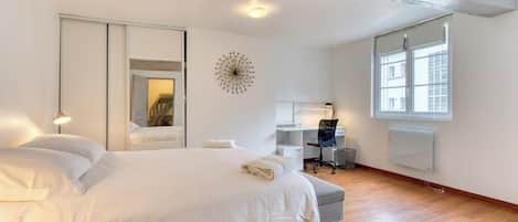 1 bedroom, WiFi, bed sheets