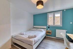 6 bedrooms, desk, iron/ironing board, WiFi - Céline - Belle Maison moderne (Le Petit-Quevilly)
