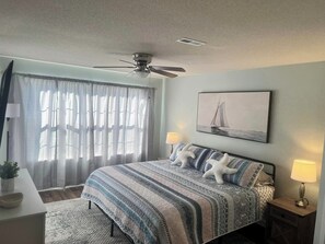 2 bedrooms, free WiFi, bed sheets - Private Pondside Condo off the 15th hole -pool (Myrtle Beach)