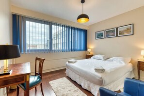 4 bedrooms, iron/ironing board, WiFi, bed sheets - Françoise, F5 avec petit parking (Rouen)