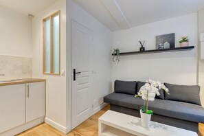 TV - Christophe : Studio Rouen centre (Rouen)