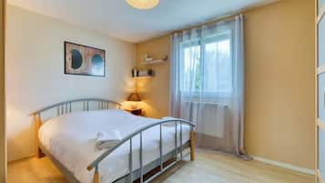 3 chambres, fer et planche Ă repasser, Wi-Fi, draps fournis