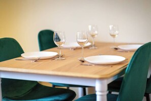 Dining - Mathilde : Appartement proche Clinique Mathilde (Rouen)