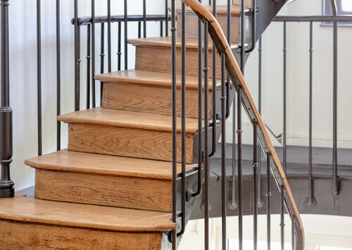 Virginie, F2 central et agréable avec parking !