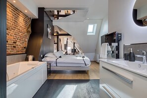 WiFi, bed sheets - Nuits secrètes, un instant privilégié et sensuel (Bourg-Achard)