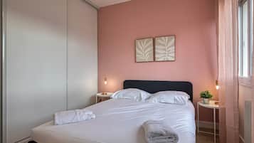 3 bedrooms, WiFi, bed sheets