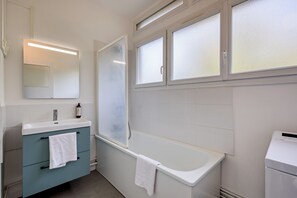 Free toiletries, hair dryer, towels - La Suite des 3 Tours : spacieux 3 chambres (Rouen)