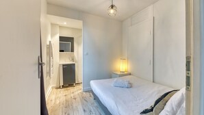 1 bedroom, iron/ironing board, WiFi, bed sheets - Le Symphonie, votre joli F2 au cœur de Rouen ! (Rouen)
