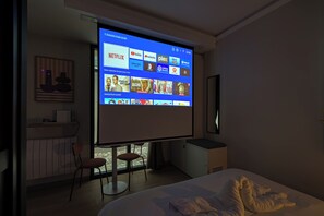 WiFi, bed sheets