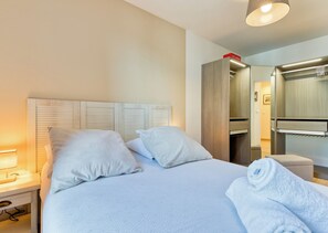 2 bedrooms, iron/ironing board, travel cot, WiFi - Bruno : charme à Rouen avec parking sécurisé (Rouen)