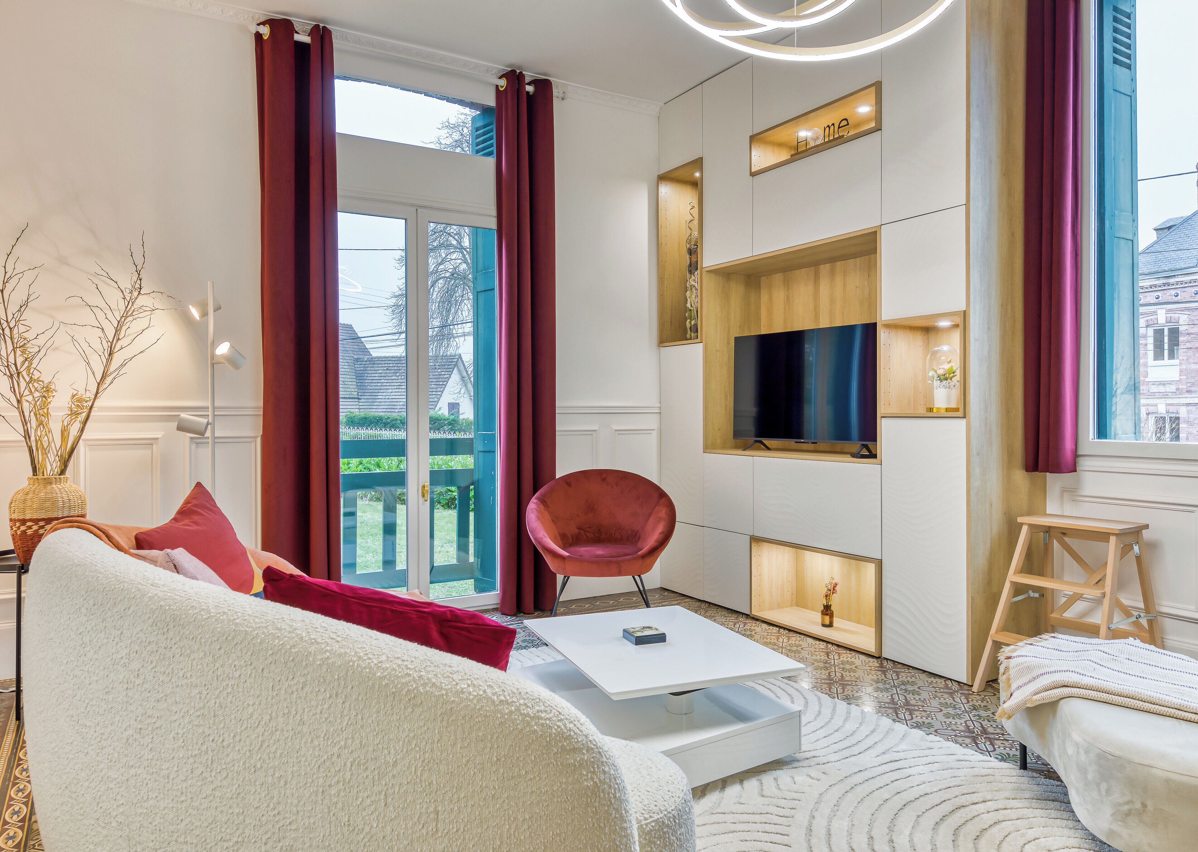 Télévision, chaîne hi-fi