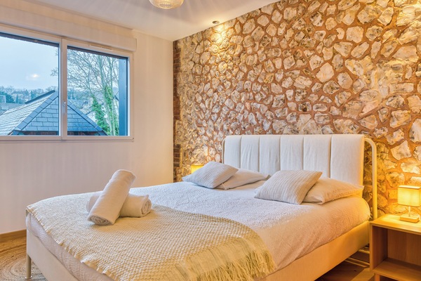 Chambre avec lit double