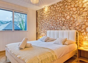 2 chambres, fer et planche à repasser, lit parapluie, Wi-Fi