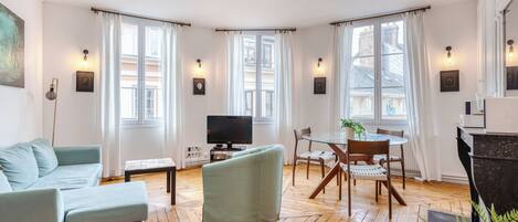 Televisor i estèreo