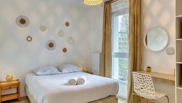 2 bedrooms, WiFi, bed sheets