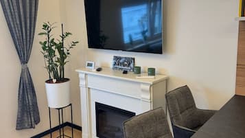 Apartment, 1 Bedroom | Room amenity