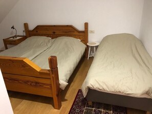 2 chambres, fer et planche à repasser, Wi-Fi, draps fournis