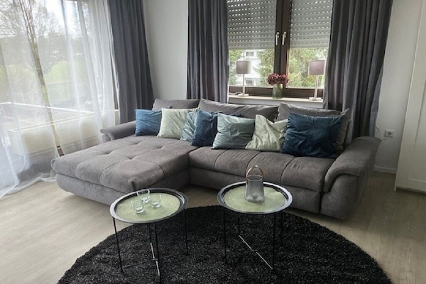 Televisor intel·ligent i llibres