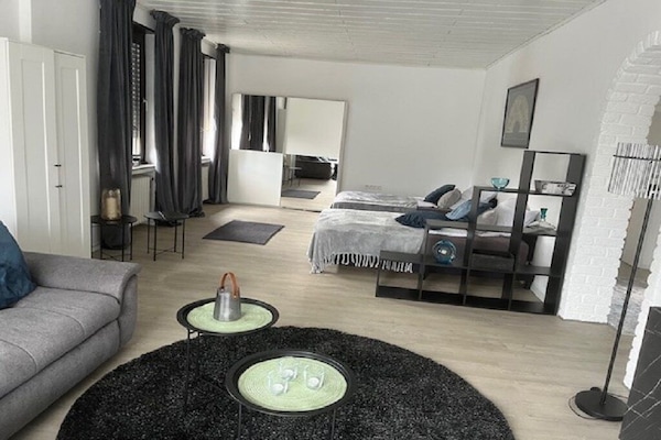 1 habitación, tabla de planchar con plancha, wifi y ropa de cama