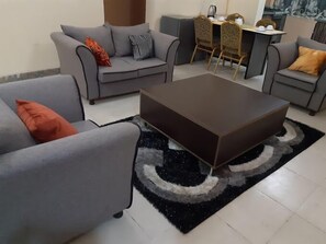 經濟公寓, 露台, 城市景 | 客廳