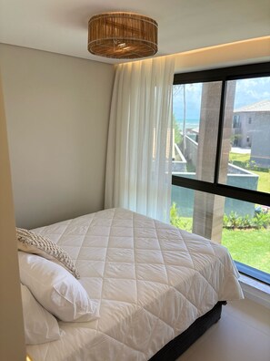 5 habitaciones, tabla de planchar con plancha, wifi y ropa de cama 