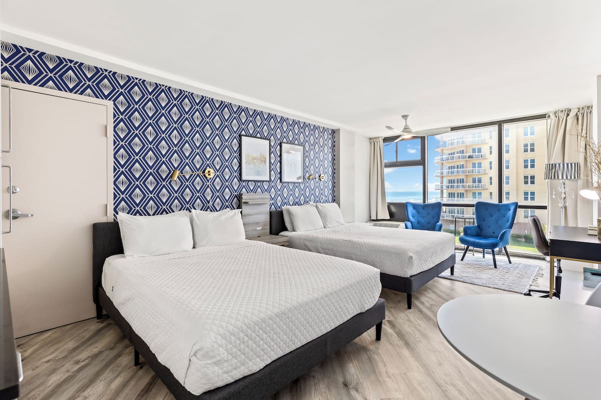 Estudio básico, vistas parciales al mar | Wifi gratis y ropa de cama