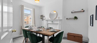 Cosy 3-Bed Home in Blackrod | Modern & Homely