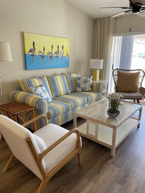 Smart TV - Newly furnished and professionally decorated 2 bed / 2 bath condo in The Meadows (Sarasota)