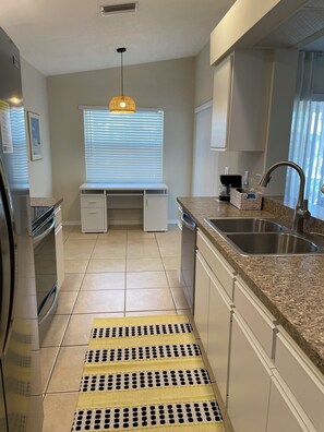 Fridge, microwave, oven, stovetop - Newly furnished and professionally decorated 2 bed / 2 bath condo in The Meadows (Sarasota)