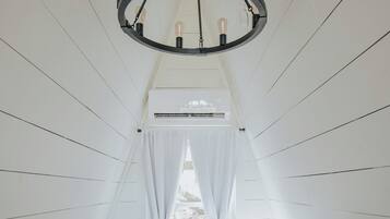 1 bedroom, iron/ironing board, WiFi