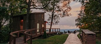 The Artistree House A Treehouse in Rising Fawn