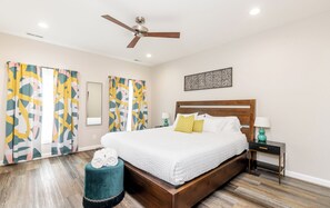 3 chambres, fer et planche à repasser, Wi-Fi, draps fournis