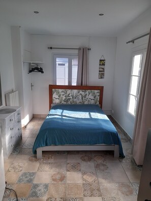 Bügeleisen/Bügelbrett, kostenloses WLAN