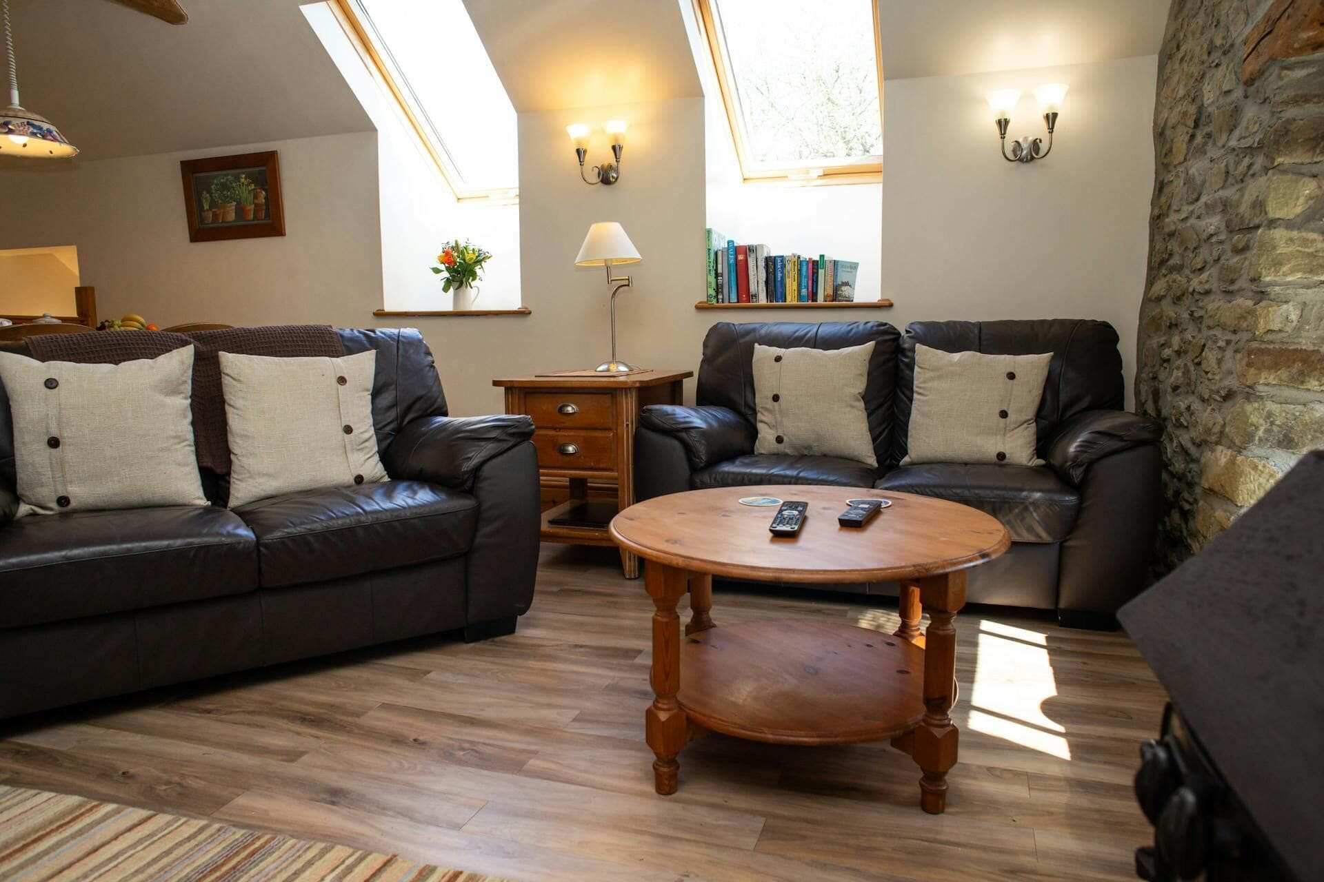Living area with two sofas and a coffee table