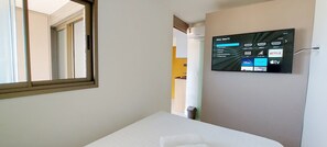 1 bedroom, free WiFi, bed sheets - COCAZ0101 - Smart Costa Azul (Salvador)