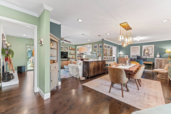 المنشأة من الداخل