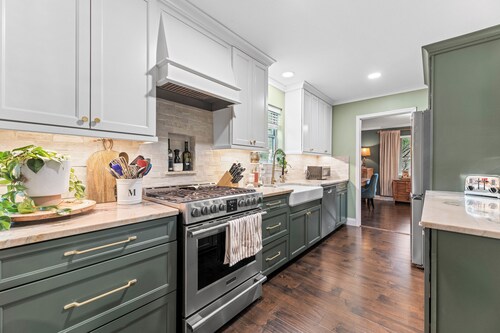 Lake Highlands Haven: 3 Bedroom Home & Private Pool