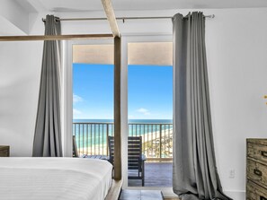 3 bedrooms, free WiFi, bed sheets - ☀️Panoramic Gulf and Pool Views-Steps to Private Beach-Calypso 3-2112☀️ (Panamaa city Beach)