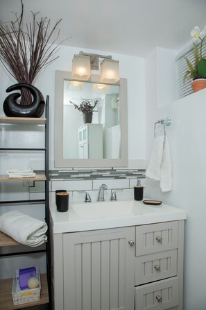 Shower, soap, shampoo, toilet paper