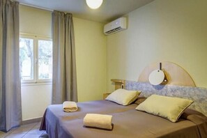 2 bedrooms, travel cot, free WiFi