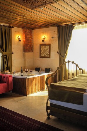 Premium Double Room, 1 King Bed with Sofa bed, Housekeeping, Garden View