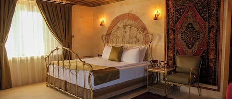1 bedroom, Egyptian cotton sheets, premium bedding, Select Comfort beds