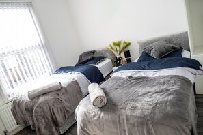 3 bedrooms, iron/ironing board, WiFi, bed sheets